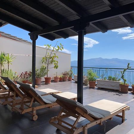 Appartamento Orange Sea View Penthouse Sarandë Esterno foto