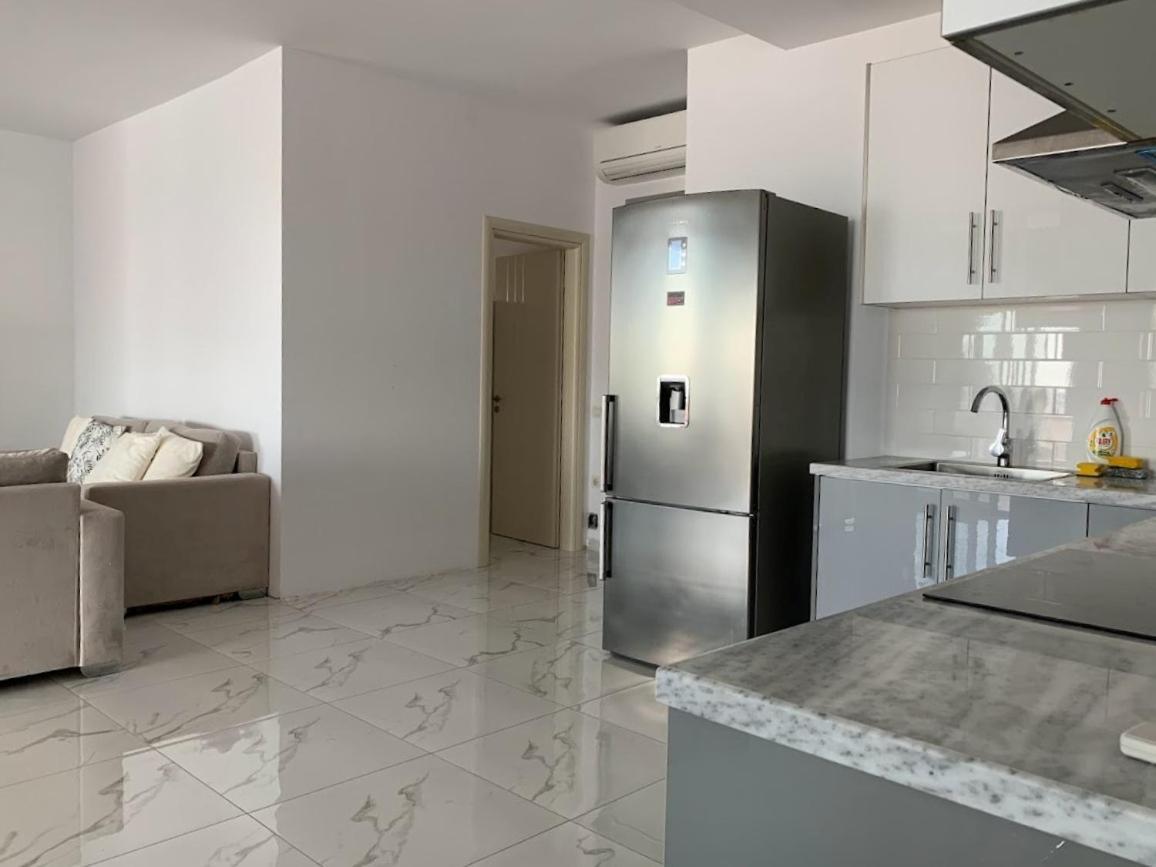 Appartamento Orange Sea View Penthouse Sarandë Esterno foto