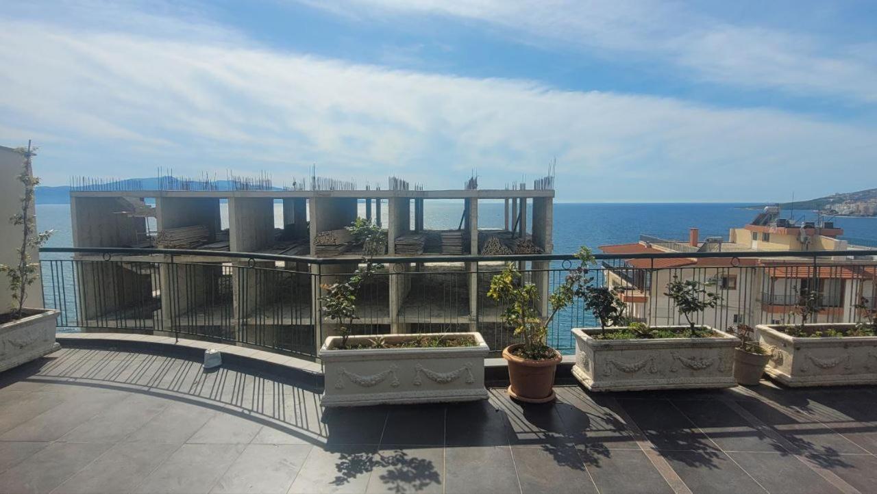 Appartamento Orange Sea View Penthouse Sarandë Esterno foto